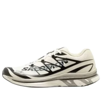 SALOMON x Margiela XT-MM6 „Vanilla Ice Black“